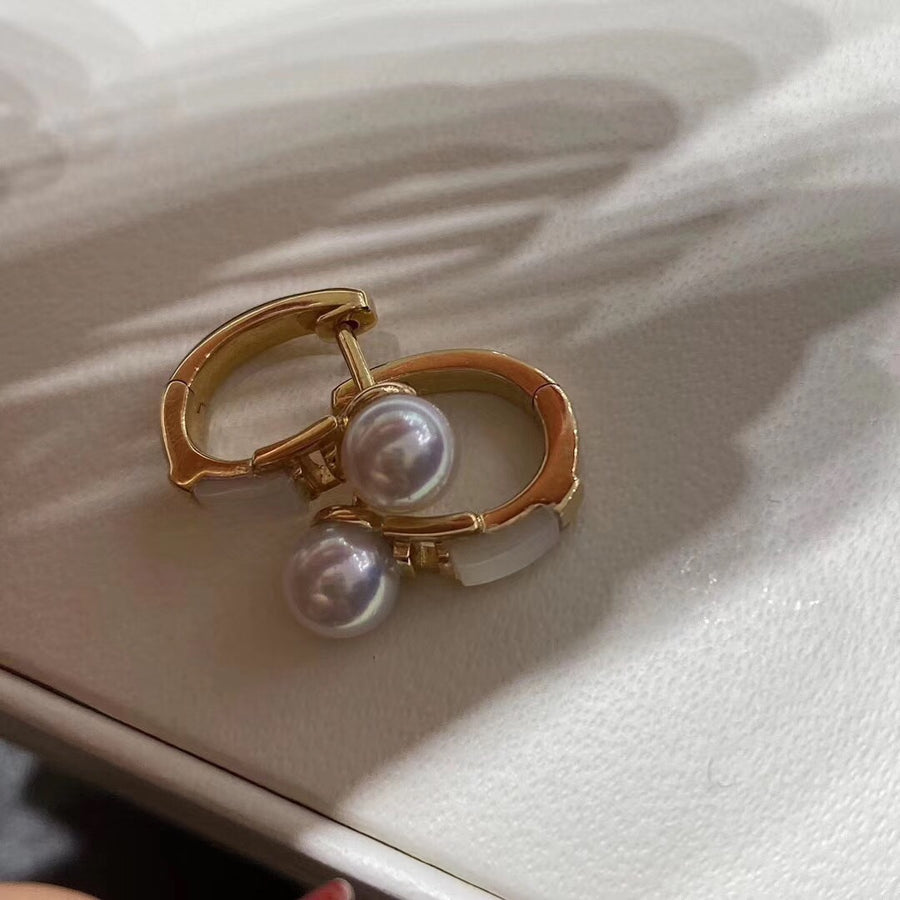 Mother of Pearl Akoya pearl earrings