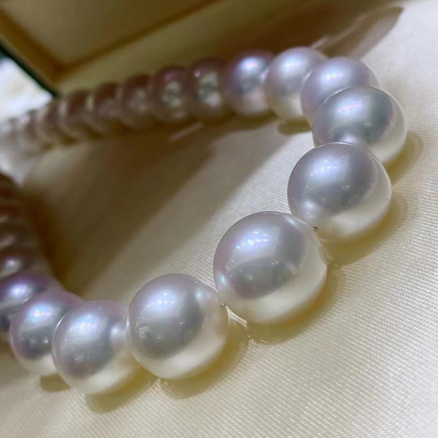 Phoenix | 12.1-14.6mm South Sea pearl Necklace
