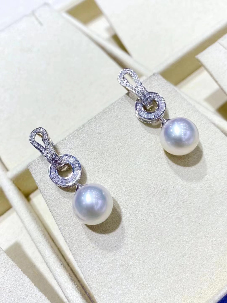 Diamond & South Sea pearl Earrings