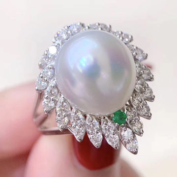 Diamond & South Sea pearl Ring