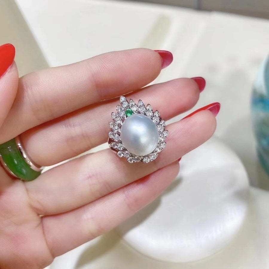 Diamond & South Sea pearl Ring