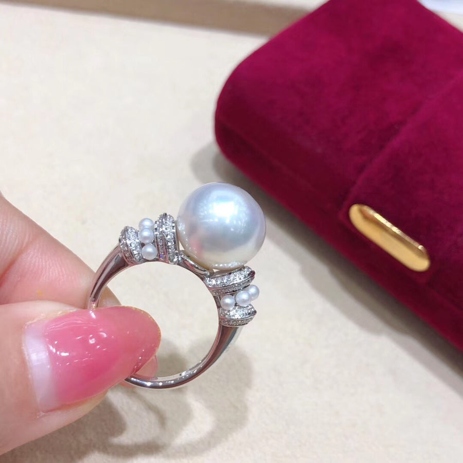 South Sea & Mini Akoya Pearl Ring