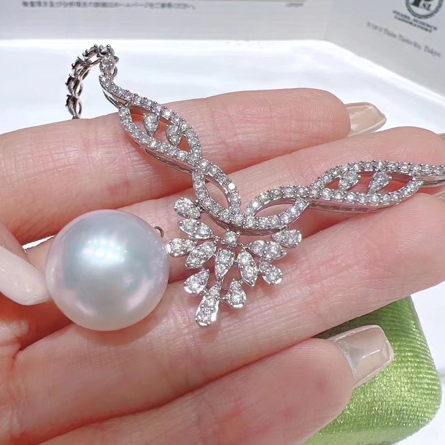 Venus | Diamond & South Sea pearl Necklace