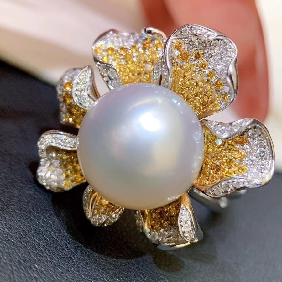 Diamond & South Sea pearl Ring