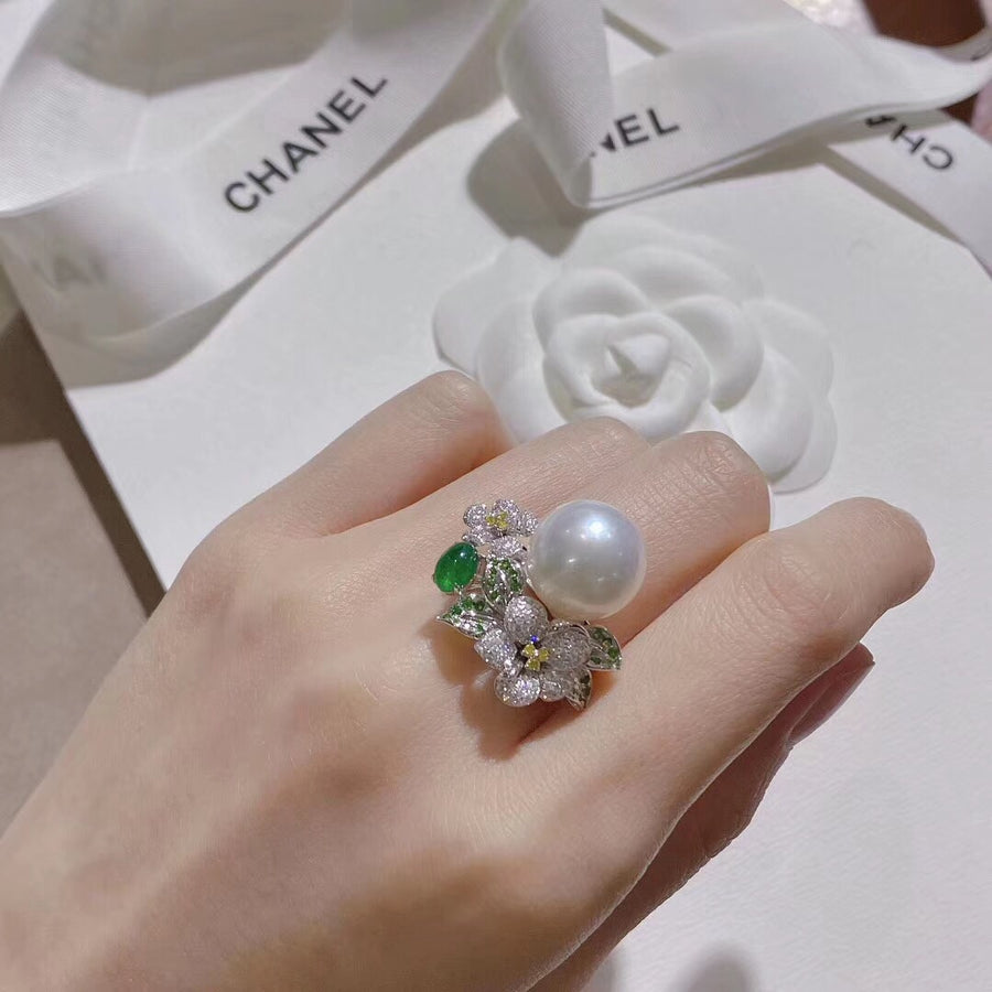 SUMMER FLOWER |Emerald and south sea pearl ring