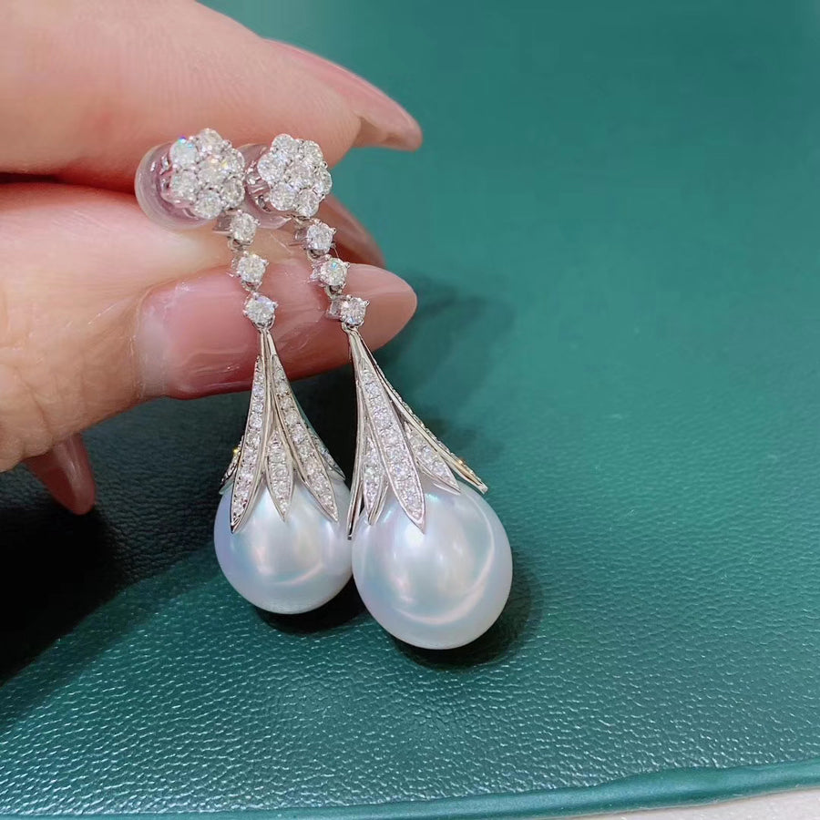 Diamond and Australian white south sea pearl earrings and pendant set