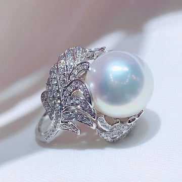 Diamond & South Sea pearl Ring