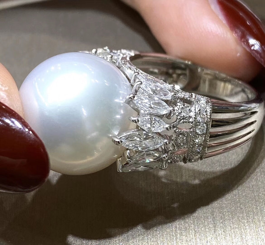 Aurora AAAA 15-16 mm White South Sea Pearl Luxury Ring, 18k Gold w/ Diamond  | pearlvogue.com