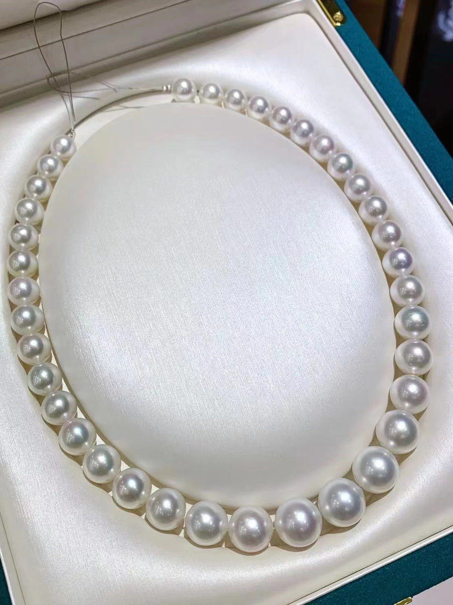 Phoenix | 10-14.1mm South Sea pearl Necklace